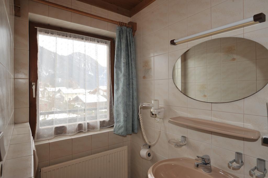 Salzburgerhof Jugend- Und Familienhotel لوفر الغرفة الصورة