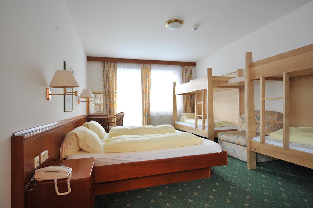 Salzburgerhof Jugend- Und Familienhotel لوفر المظهر الخارجي الصورة